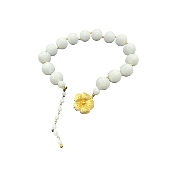 Vintage Gay Boyer Necklace White Lucite Beads Gold Flower Clasp 1960s - Picture 2 of 3